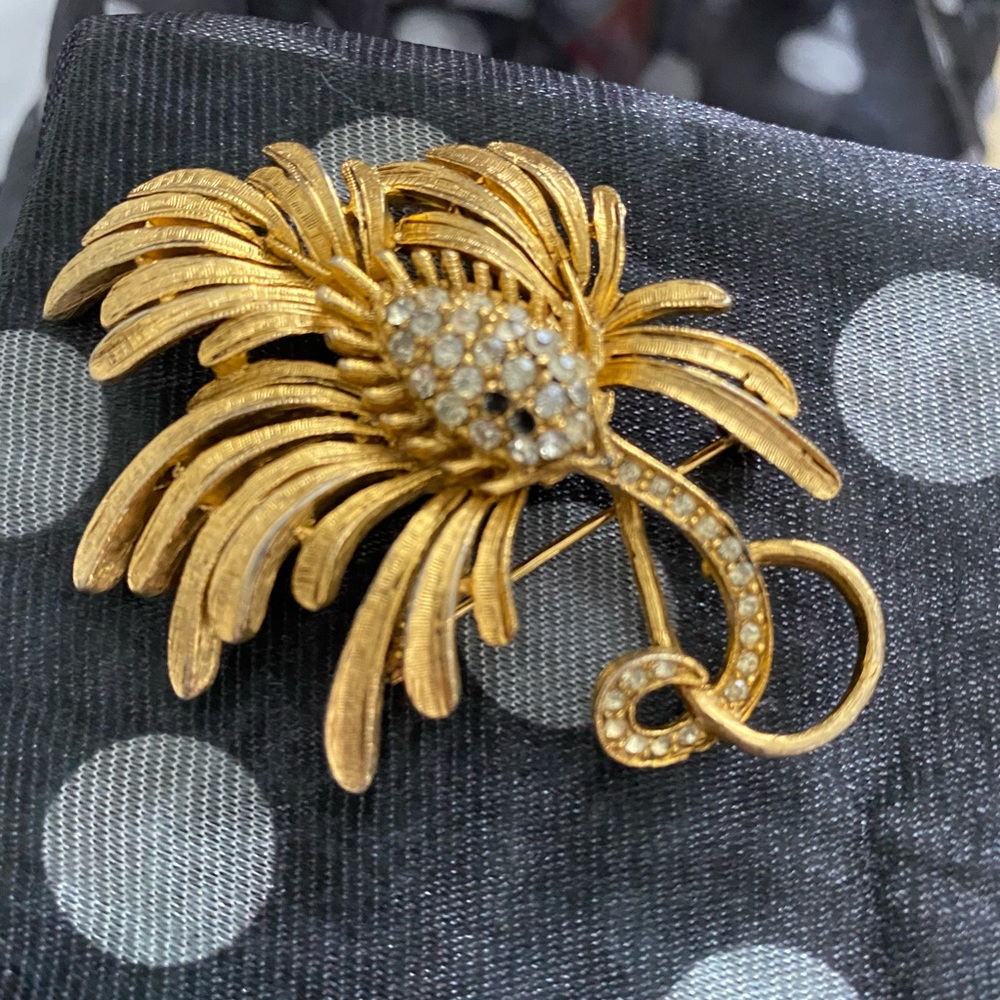 Broach vintage antique women’s.